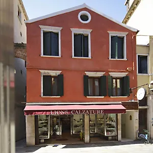 ** Otel Adriatico İtalya