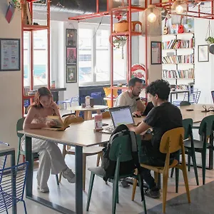  Hostel Yellowsquare İtalya